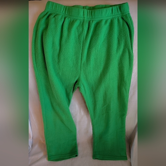 🌲 Kids’ Festive Grinch Pajama Set — Size M (8) — Excellent Condition - Picture 9 of 11